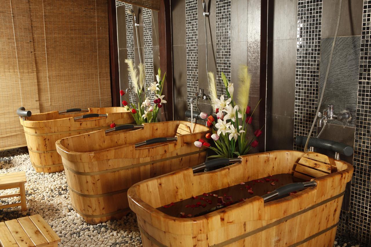 Majestic Mong Cai Hotel Exterior photo